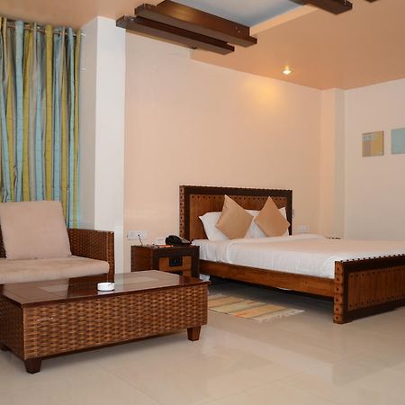 Hotel The Elite Suites Pune Extérieur photo