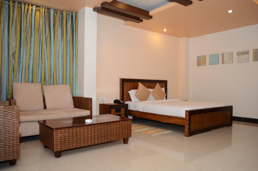 Hotel The Elite Suites Pune Extérieur photo